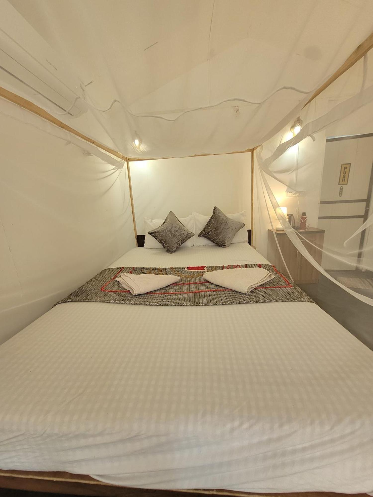 Kashinath Beach Huts Агонда Екстериор снимка